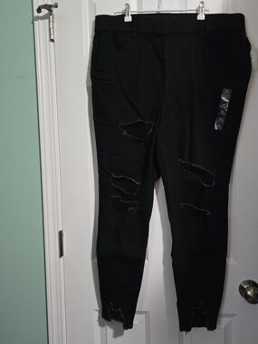 Maurices Black Distressed Women’s Jeans